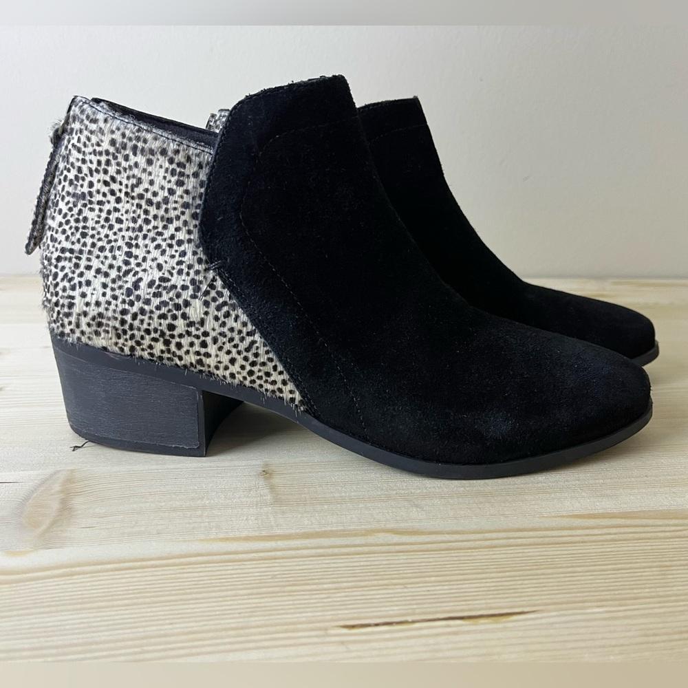 Matisse Poppy Womens Cow Printed Suede Cow Fur Ankle Boots Black size 8 Booties